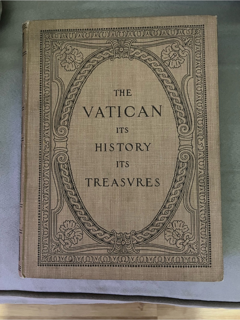 Vintage The Vatican It’s Hisyory and its Treasures Hardcover Book